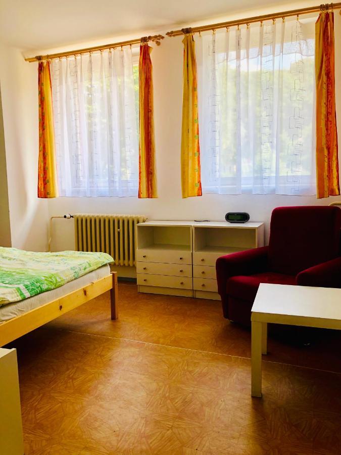 Penzion Horska Chata Svetla Tanvald Buitenkant foto