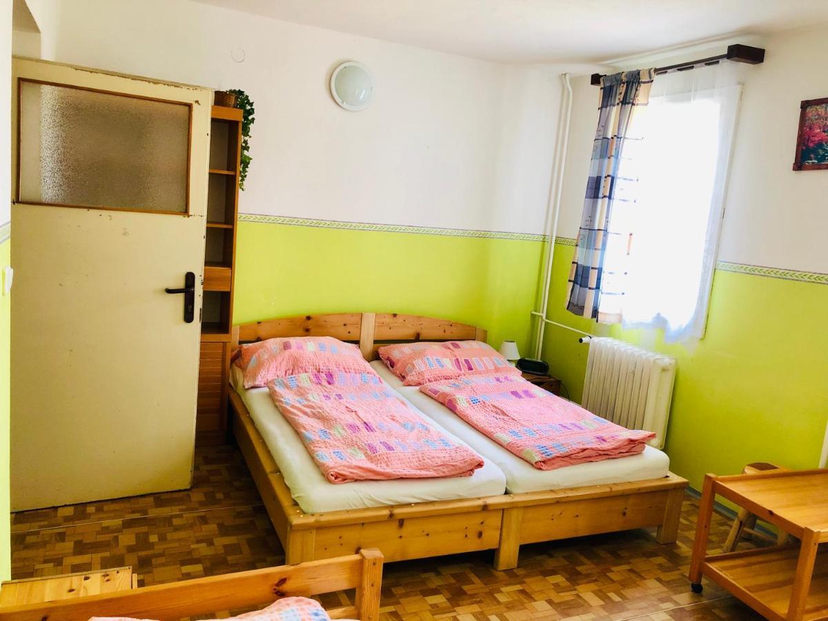 Penzion Horska Chata Svetla Tanvald Buitenkant foto