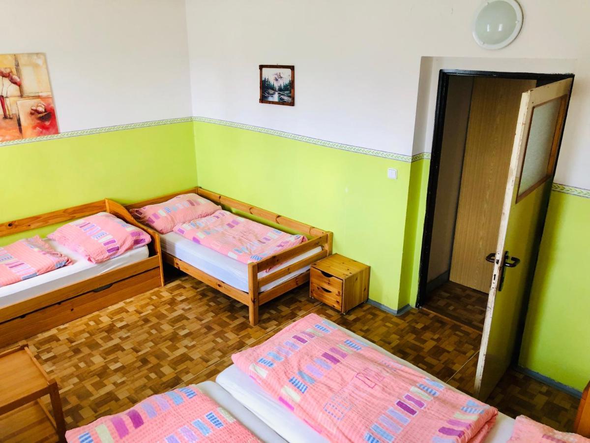Penzion Horska Chata Svetla Tanvald Buitenkant foto