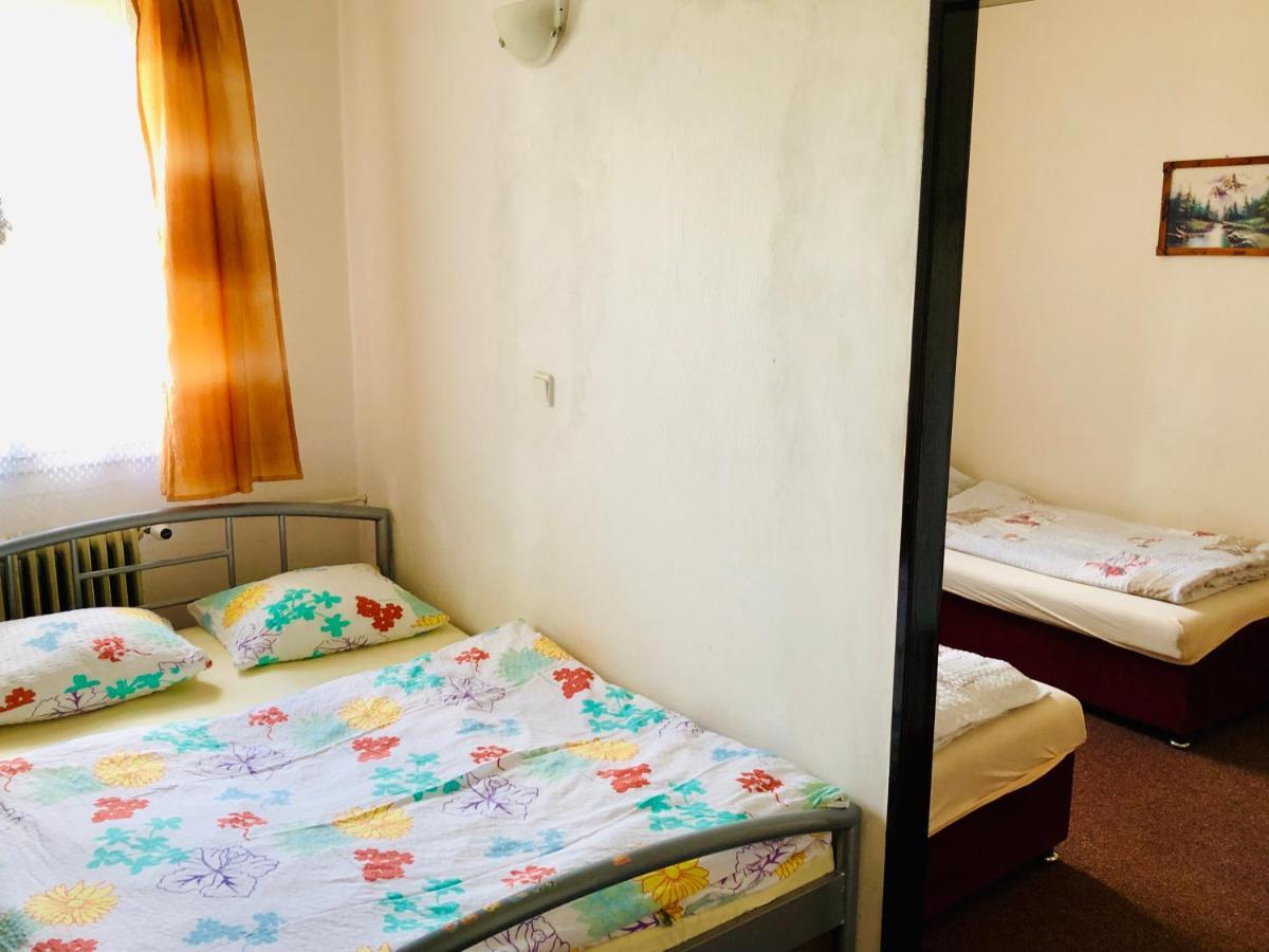 Penzion Horska Chata Svetla Tanvald Buitenkant foto